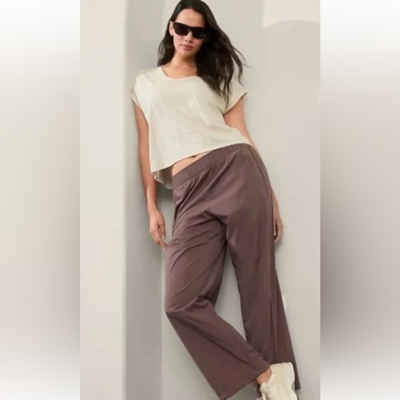 Athleta Women's Classic Slub Tee Size in Pelican Cream color. retail $55 NWT - Picture 5 of 13